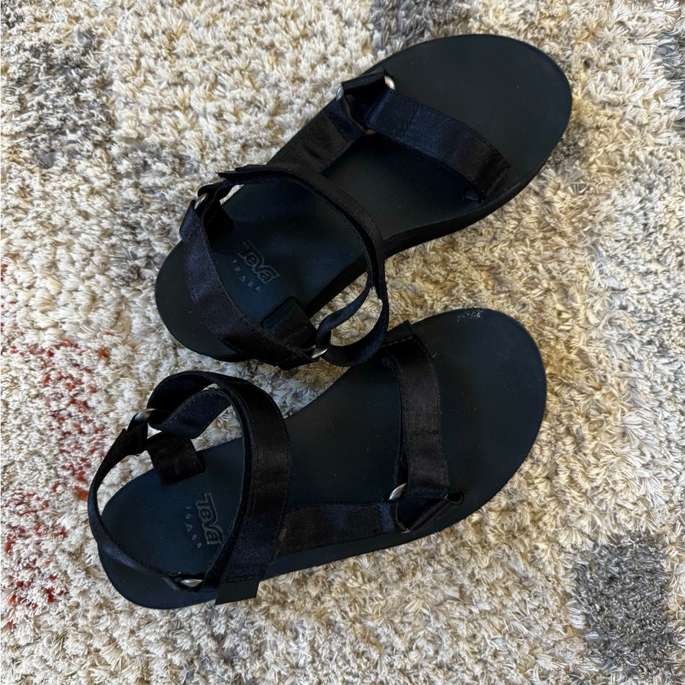 Teva Women's Black Sandals wedge